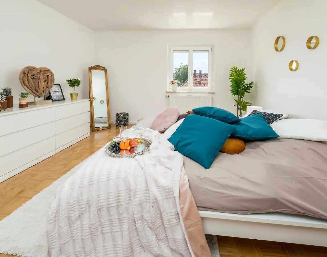 2Og Links - Wunderschone 70M2 2-Zimmer City Wohnung Nahe Salzburg Freilassing 0*,